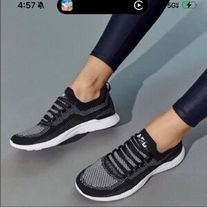 APL Techloom Breeze Sneakers